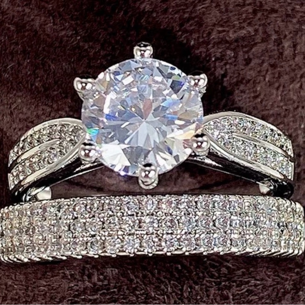 Zircon silver plated ring set